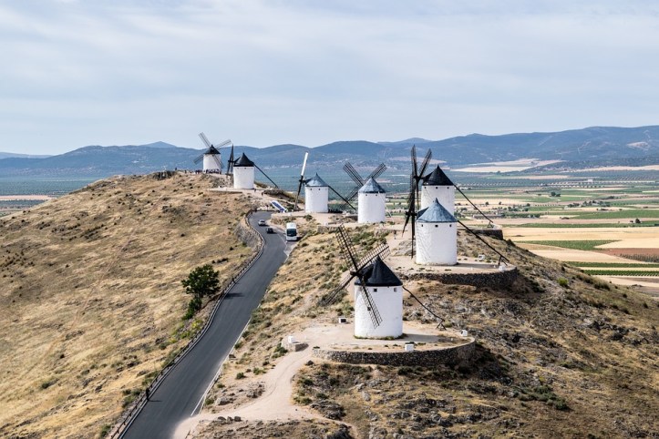windmills-4278683_960_720