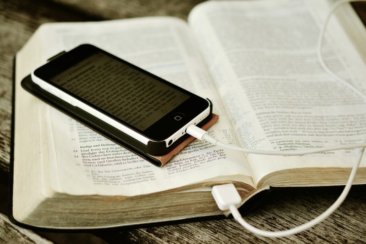 bible-2690295_960_720
